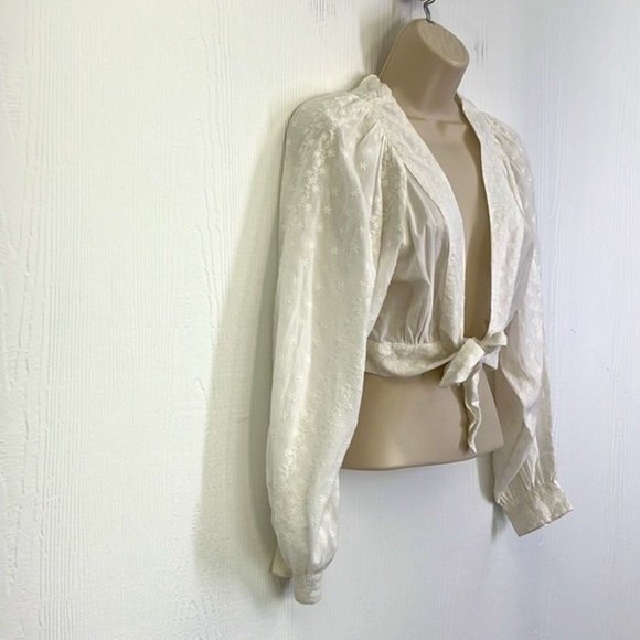 Urban Outfitters - NWT Alanis Ivory Embroidered Tie Long Sleeve Crop Size Small - Picture 4 of 14